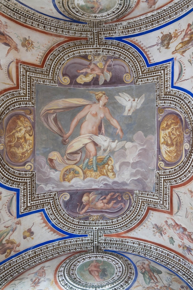 DEI ED EROI NEI PALAZZI DEL PRINCIPE